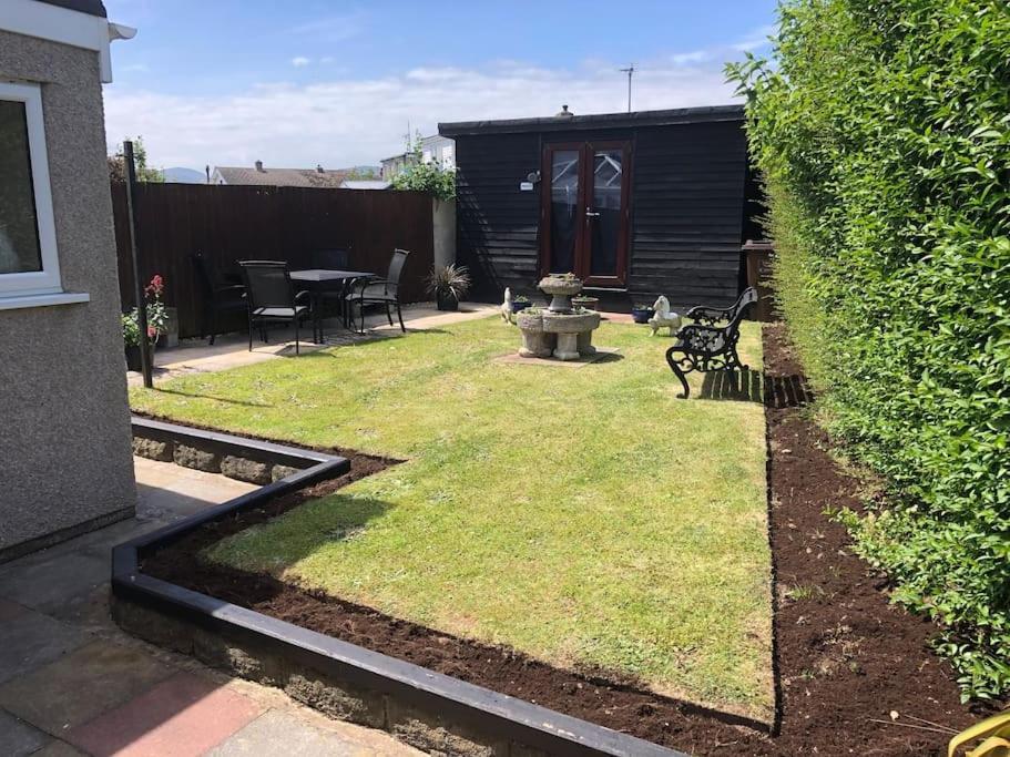 Ogilvie Lodge Llandudno Junction Exterior foto